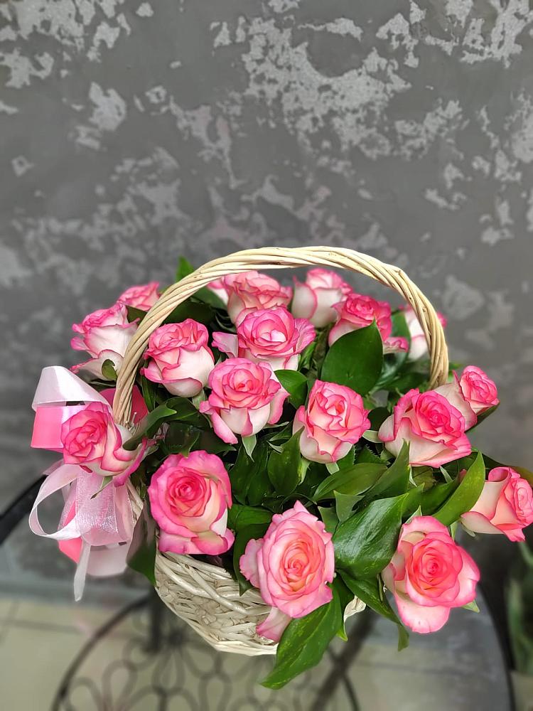 Цветочная композиция из Розы в корзине в Беломечетской