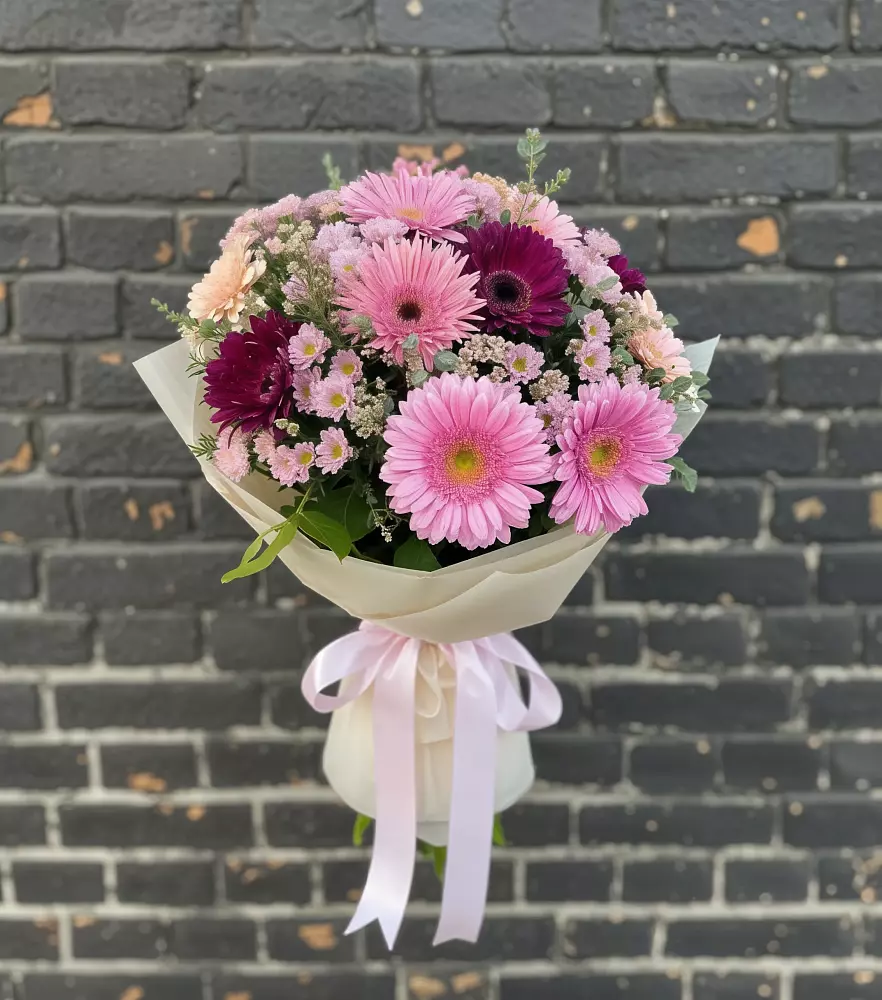 Букет цветов из: Герберы и Хризантемы в Беломечетской