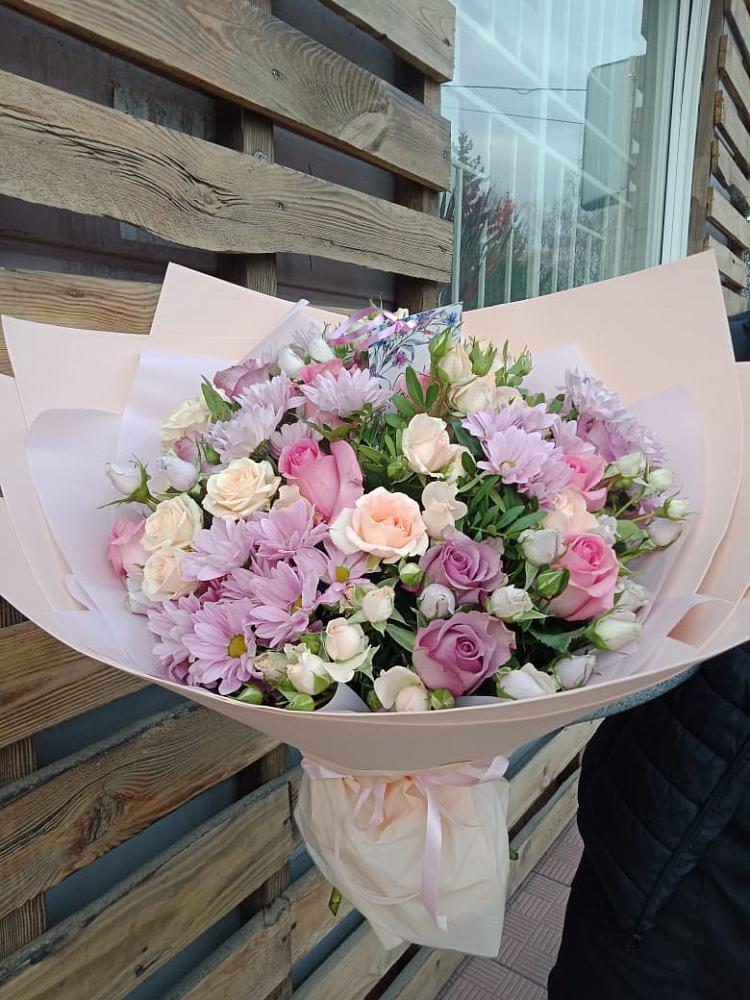 Букет цветов из: Розы и Хризантемы в Беломечетской