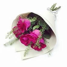 Букет цветов из:  Розы в Беломечетской