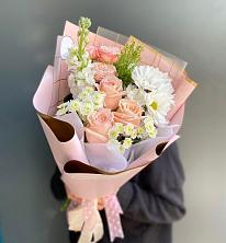 Букет цветов из:  Хризантемы и Розы в Беломечетской