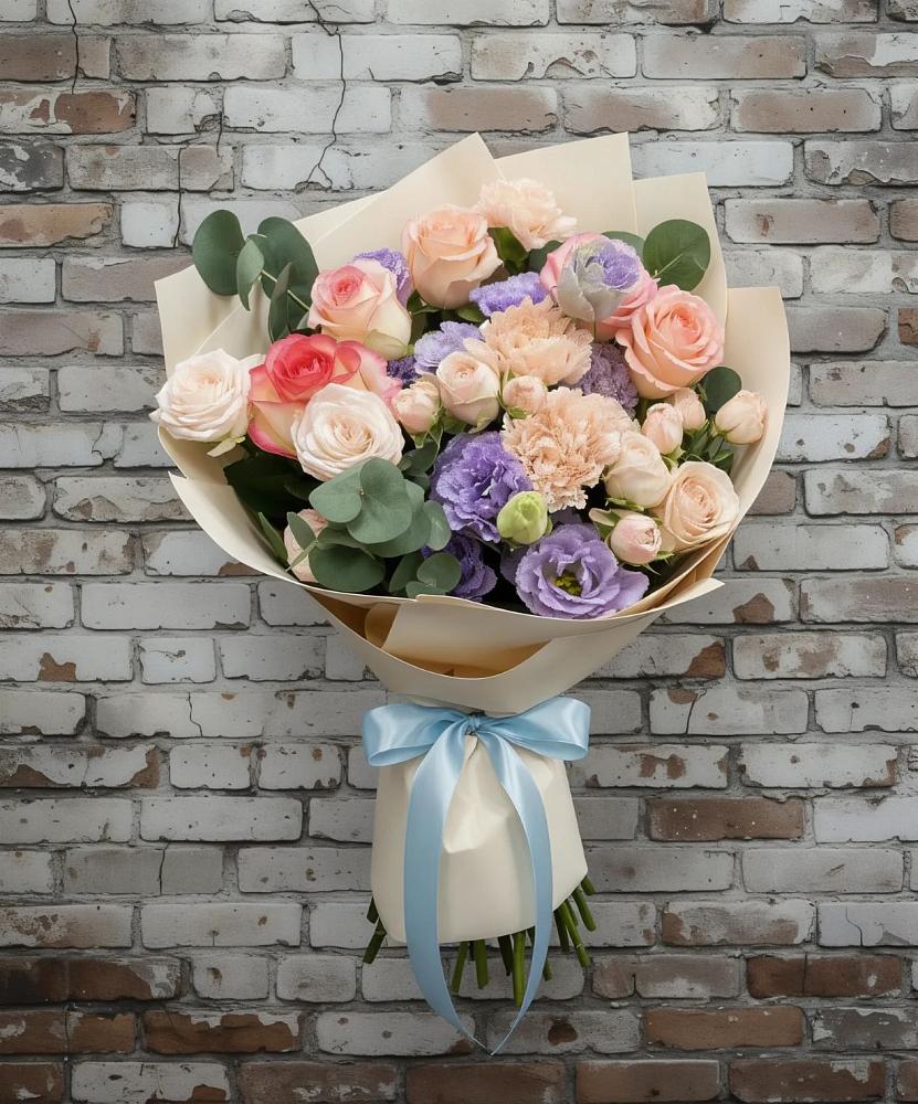 Букет цветов из: Розы, Лизиантусы и Гвоздики в Беломечетской