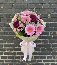Букет цветов из:  Герберы и Хризантемы в Беломечетской