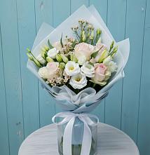 Букет цветов из:  Розы и Лизиантусы в Беломечетской