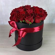 Цветочная композиция из Розы в шляпной коробке в Беломечетской