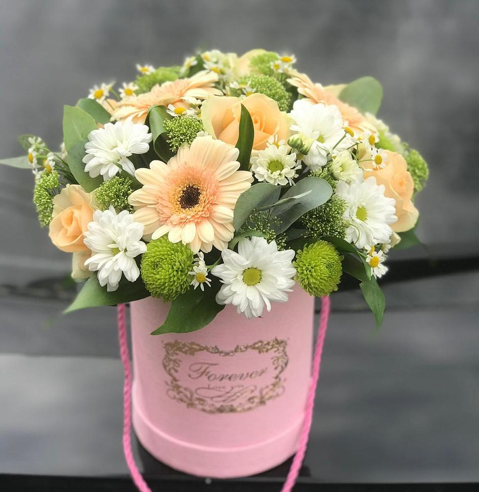 Цветочная композиция из Розы, Герберы и Хризантемы в шляпной коробке в Беломечетской